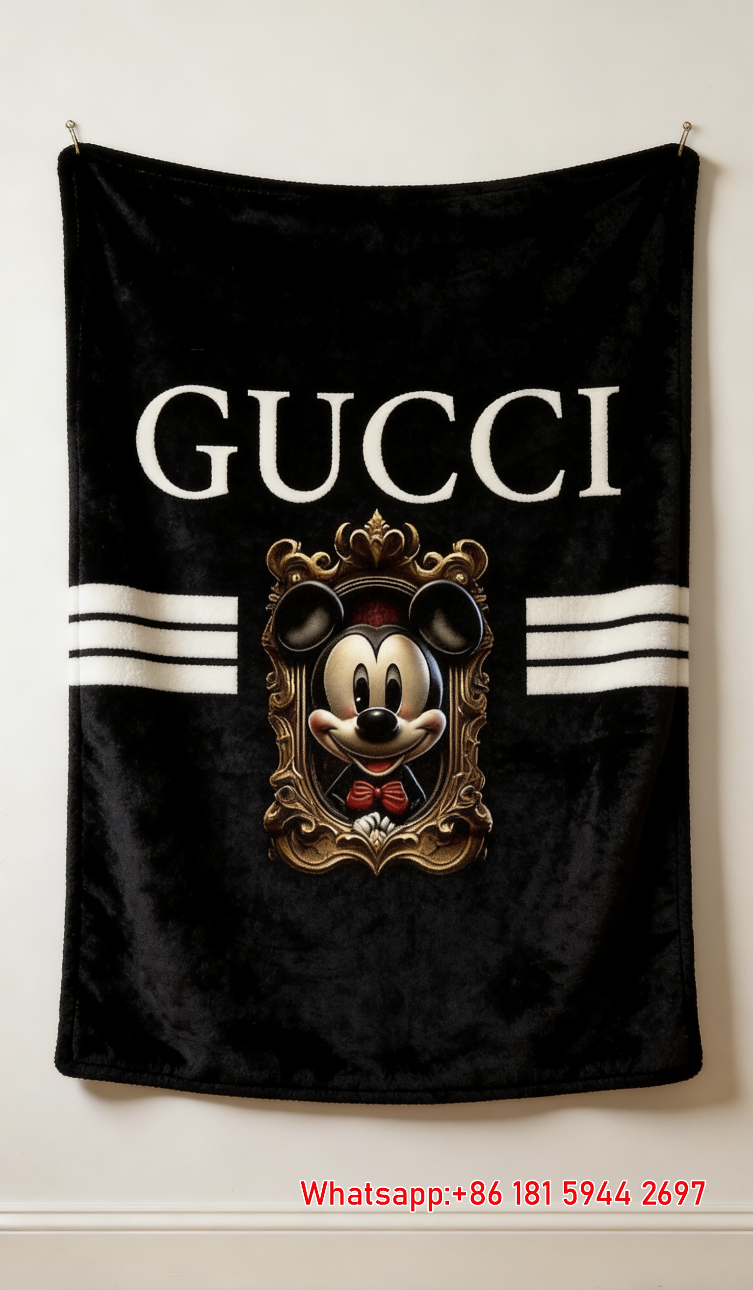 Gucci x Mickey Fleece Throw blankets IMG_2695